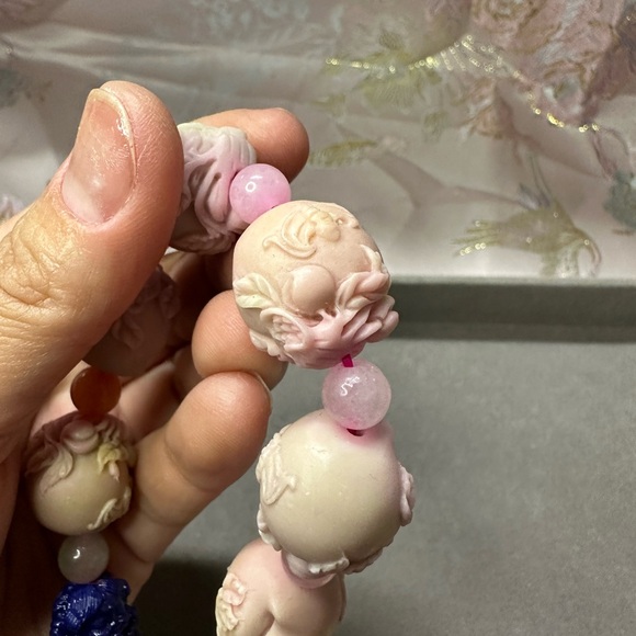 YanYuan Agate peach blossom, Purple Mine Sugilite mermaid carving beads bracelet - Picture 4 of 12